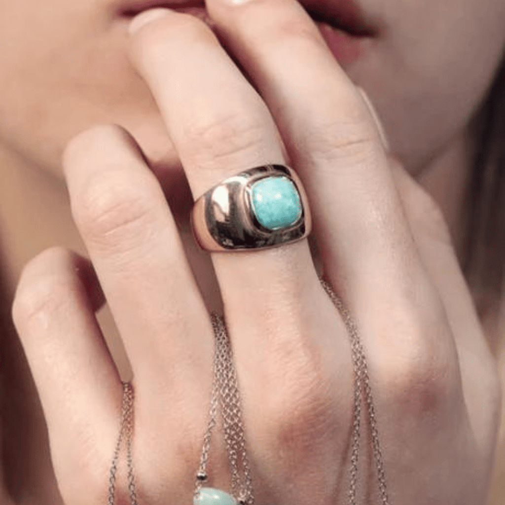 Laissez-vous Emporter par l'Amazonite : La Bague Arya Éveille vos Sens - KUBE STORE
