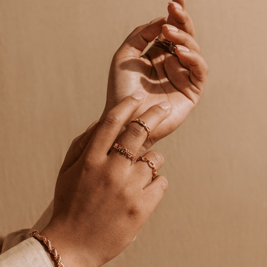 Plaqué Or : Les Bijoux qui Attirent le Bonheur - KUBE STORE